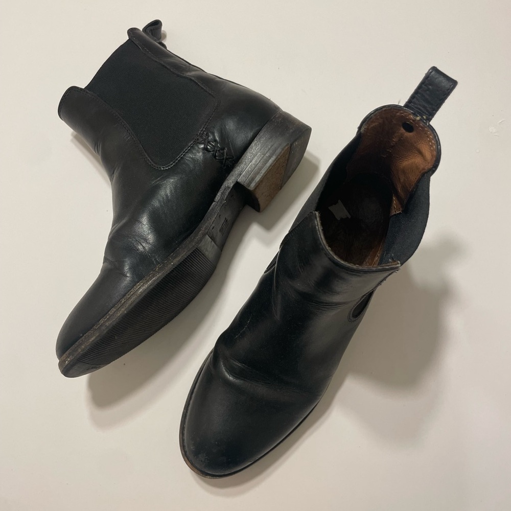 frye chelsea boots size 5.5